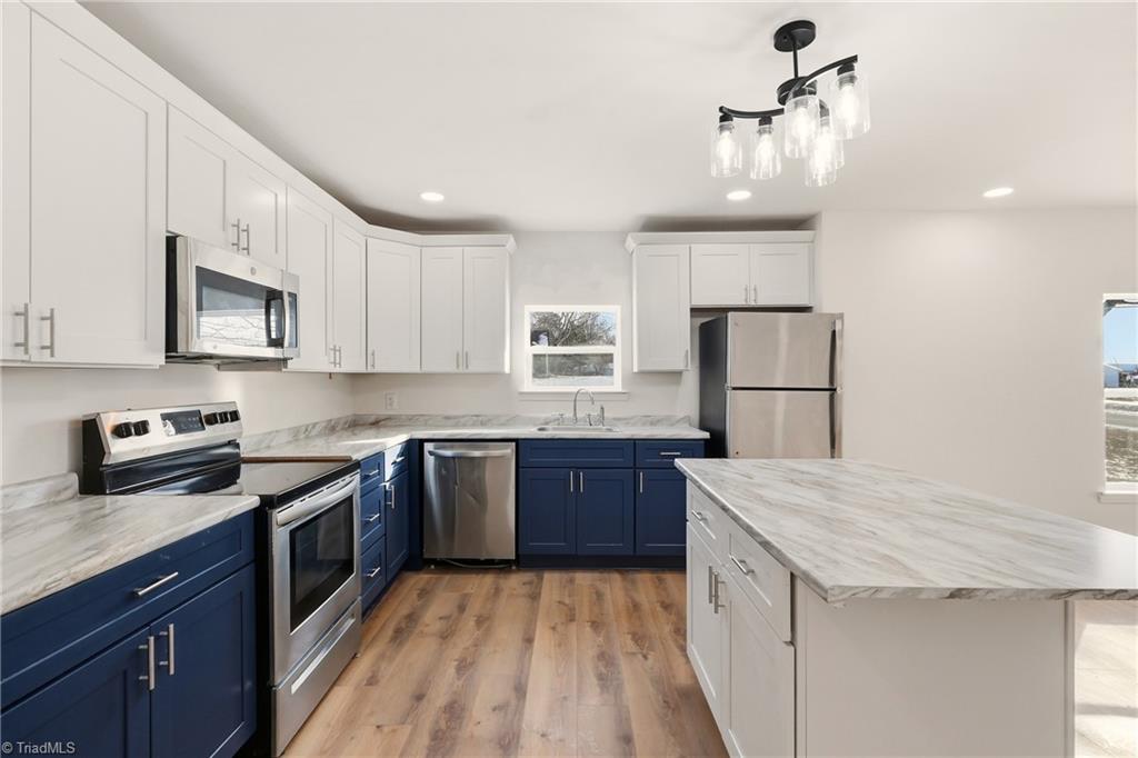 1823 McKnight Mill Road Greensboro, NC 27405 - Photo 8 of 34 Gallery Image 8