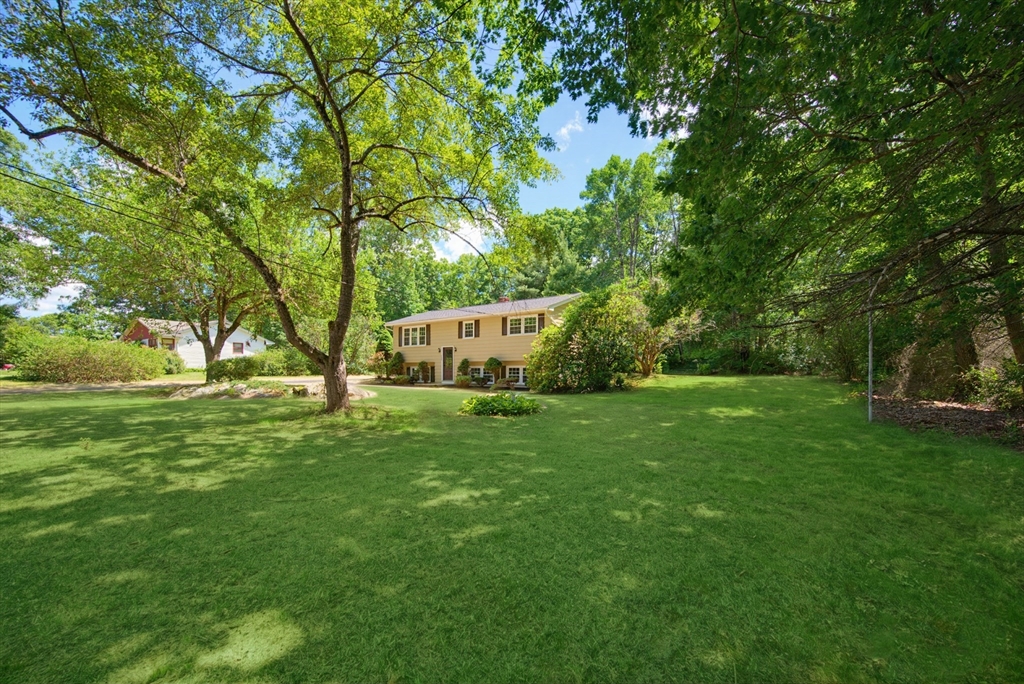 385 River Road Uxbridge, MA 01569 - Photo 3 of 34