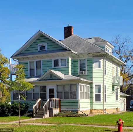 $400 | 126 South 4th Street, Unit 301, River Falls, WI 54022