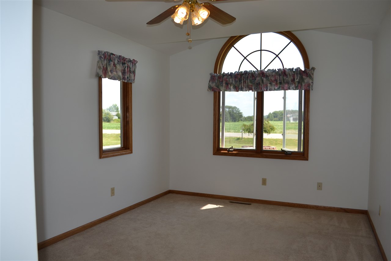 6840 South Summerton Road Shepherd, MI 48883 - Photo 14 of 44 1836471-13.JPG