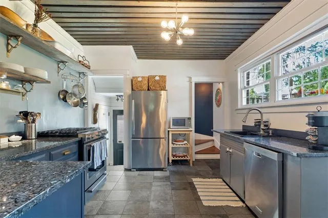 $384,900 | 2945 Perrysville Avenue, Pittsburgh, PA 15214