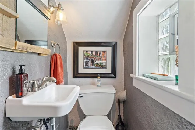 $384,900 | 2945 Perrysville Avenue, Pittsburgh, PA 15214