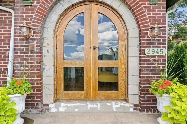 $384,900 | 2945 Perrysville Avenue, Pittsburgh, PA 15214