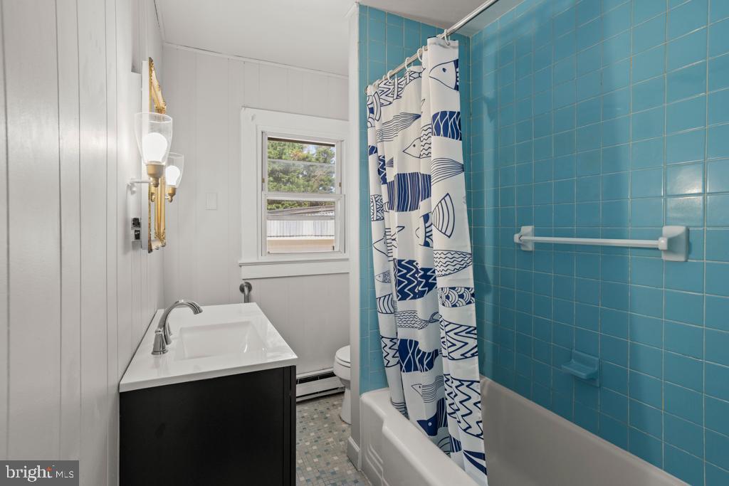 601 Country Club Road Rehoboth Beach, DE 19971 - Photo 9 of 28 Main House Bathroom