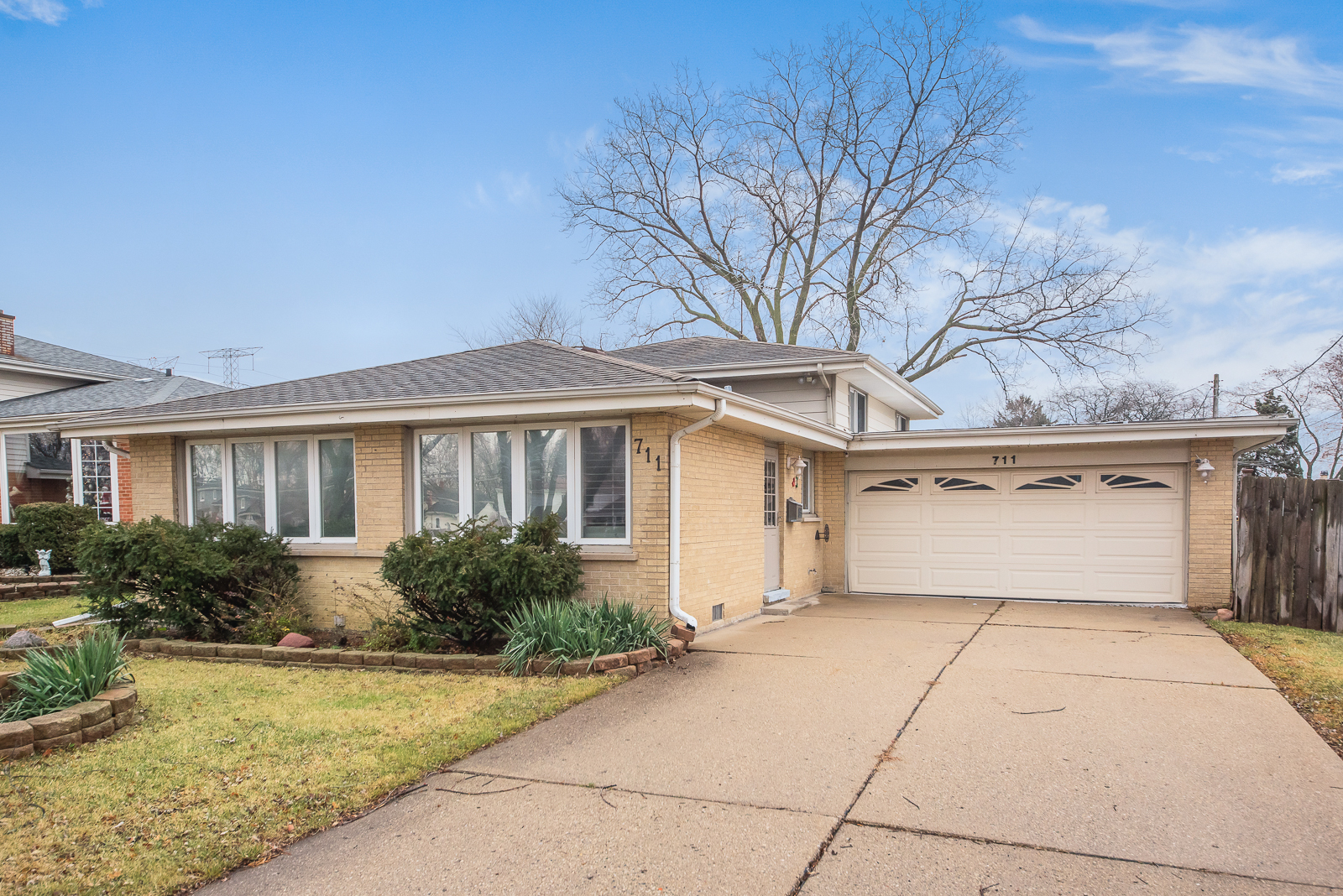 711 South Mt Prospect Road Des Plaines, IL 60016 - Photo 1 of 19 Gallery Image 1