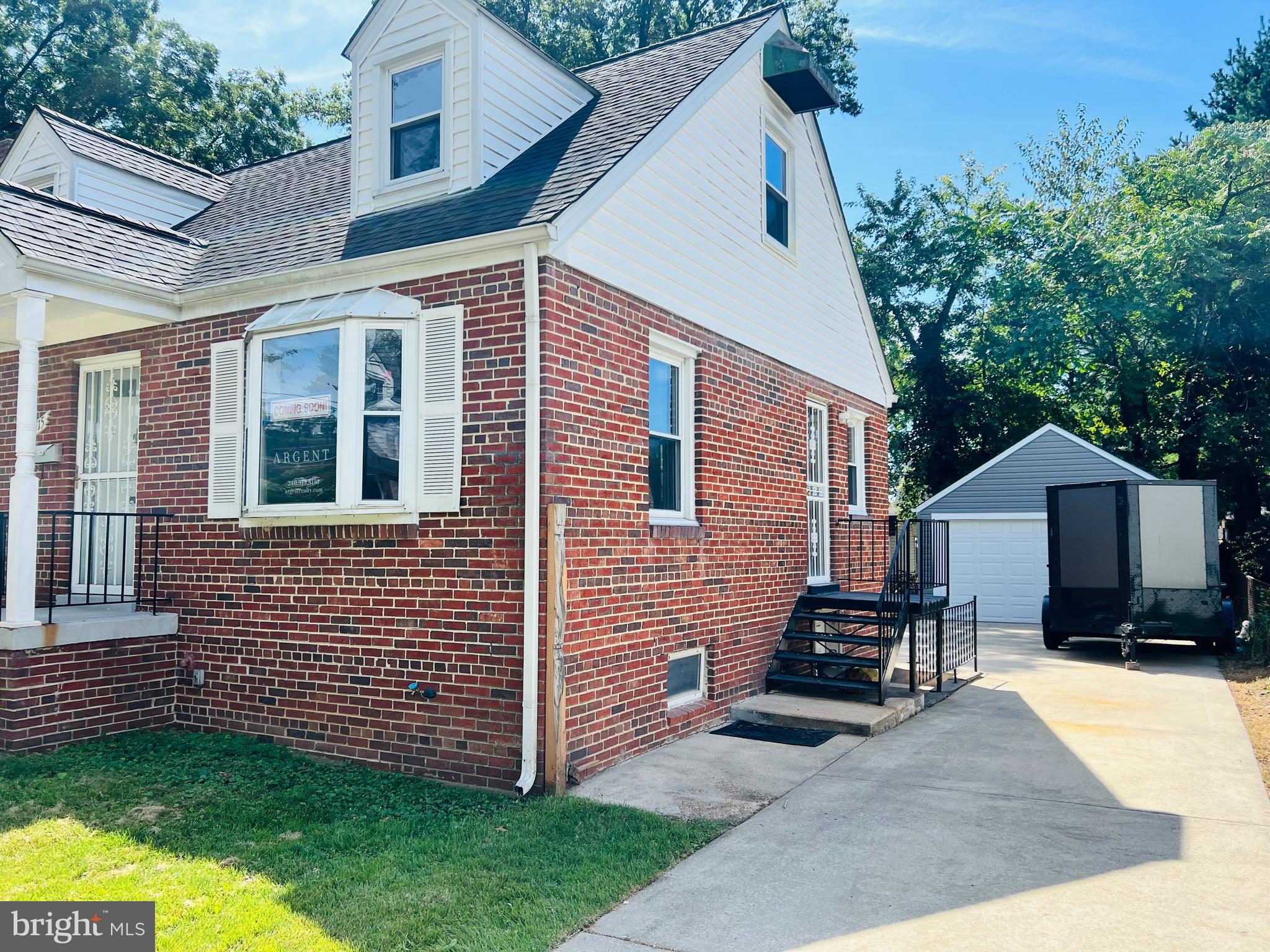 9915 Cottrell Terrace Silver Spring, MD 20903 - Photo 3 of 10 Side View