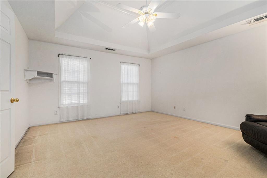 2653 Danforth Lane Decatur, GA 30033 - Photo 21 of 30 an empty room with windows and fan