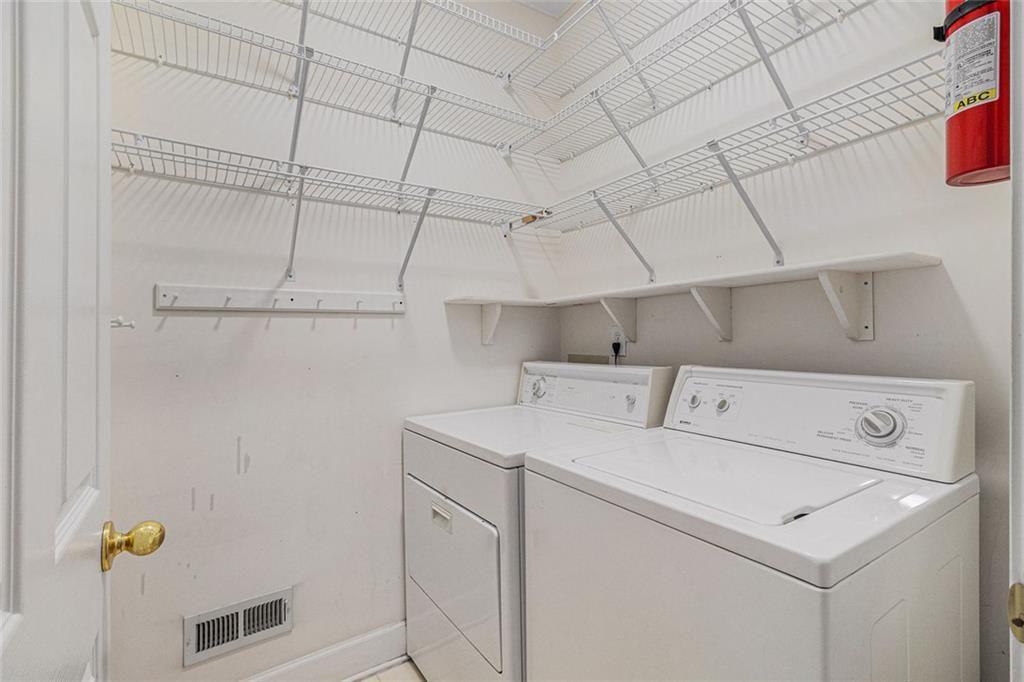 2653 Danforth Lane Decatur, GA 30033 - Photo 28 of 30 a utility room with dryer and washer