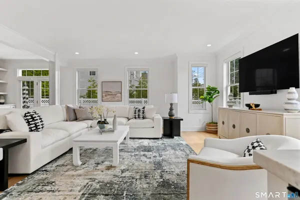 $1,599,000 | 10 Pansy Road, Fairfield, CT 06824