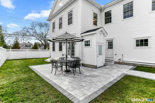 $1,599,000 | 10 Pansy Road, Fairfield, CT 06824