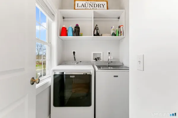 $1,599,000 | 10 Pansy Road, Fairfield, CT 06824