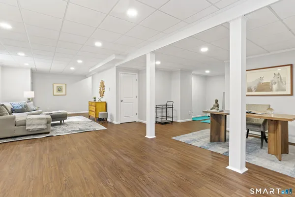 $1,599,000 | 10 Pansy Road, Fairfield, CT 06824