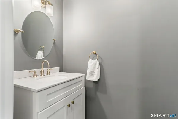 $1,599,000 | 10 Pansy Road, Fairfield, CT 06824