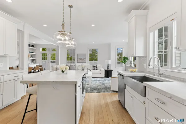 $1,599,000 | 10 Pansy Road, Fairfield, CT 06824