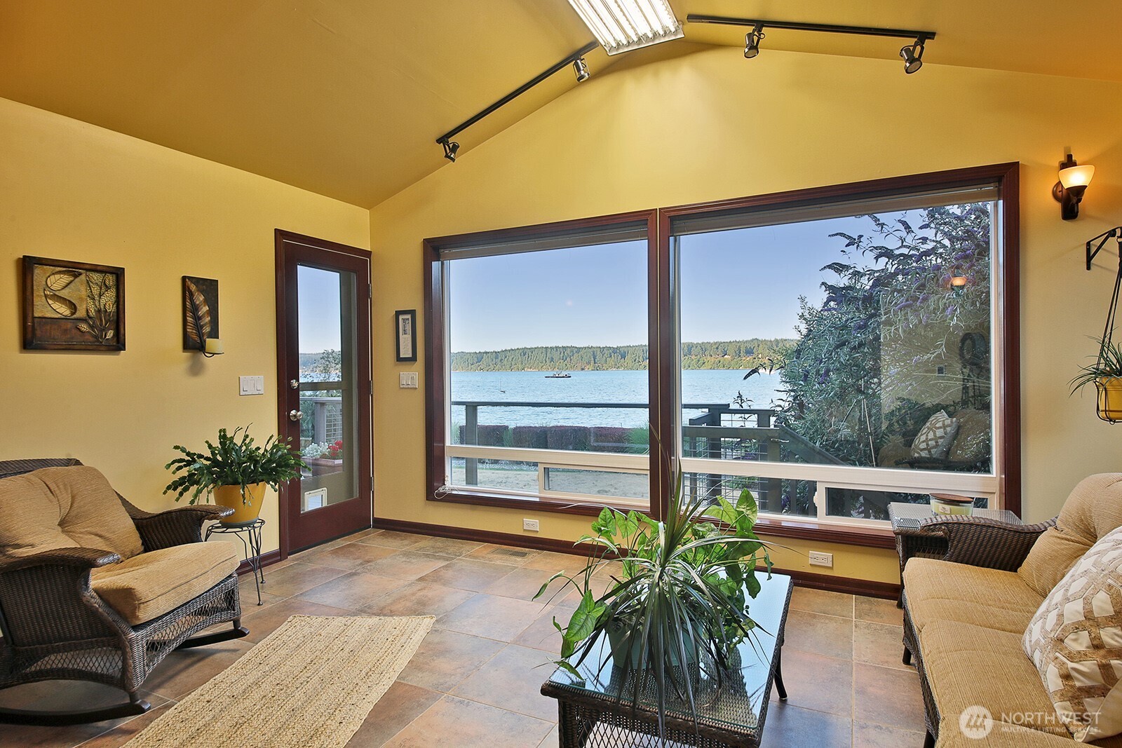 5315 Bercot Road Freeland, WA 98249 - Photo 14 of 39 Gallery Image 14