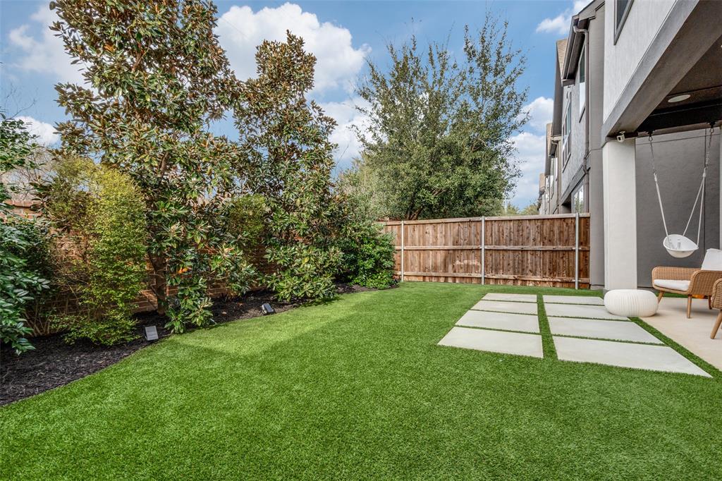 7047 Mistflower Ln. Dallas, TX 75231 - Photo 22 of 29