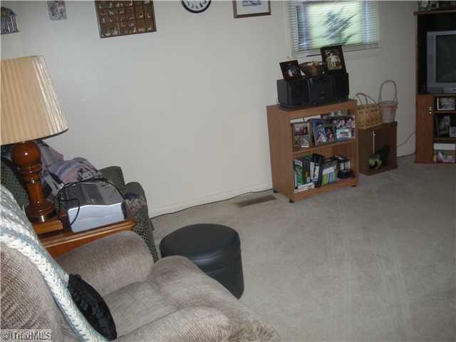 3116 Williston Road Walkertown, NC 27051 - Photo 4 of 9 Den/Family/Great Room.