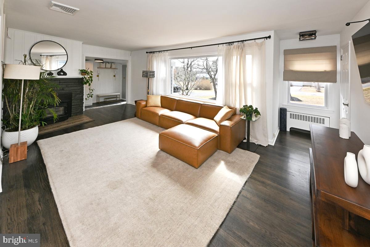 662 Township Line Road Hillsborough, NJ 08844 - Photo 4 of 24 Family Room