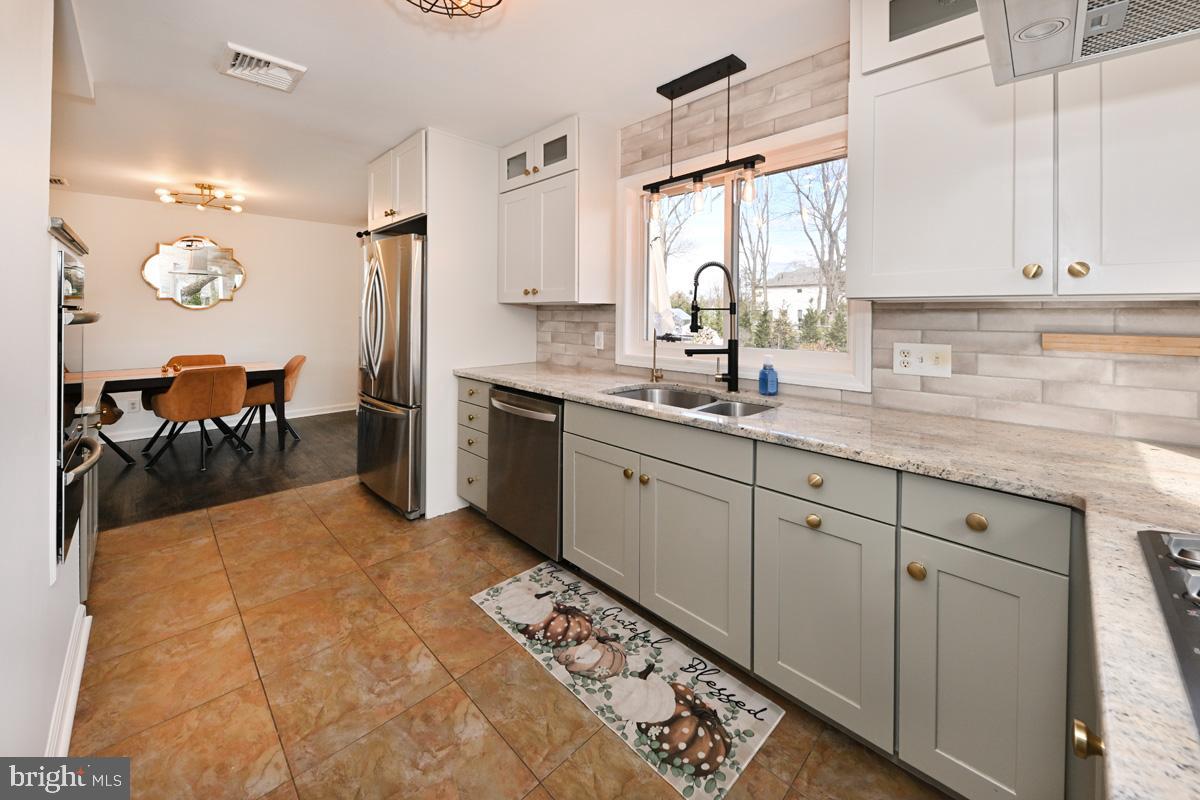 662 Township Line Road Hillsborough, NJ 08844 - Photo 8 of 24 Kitchen