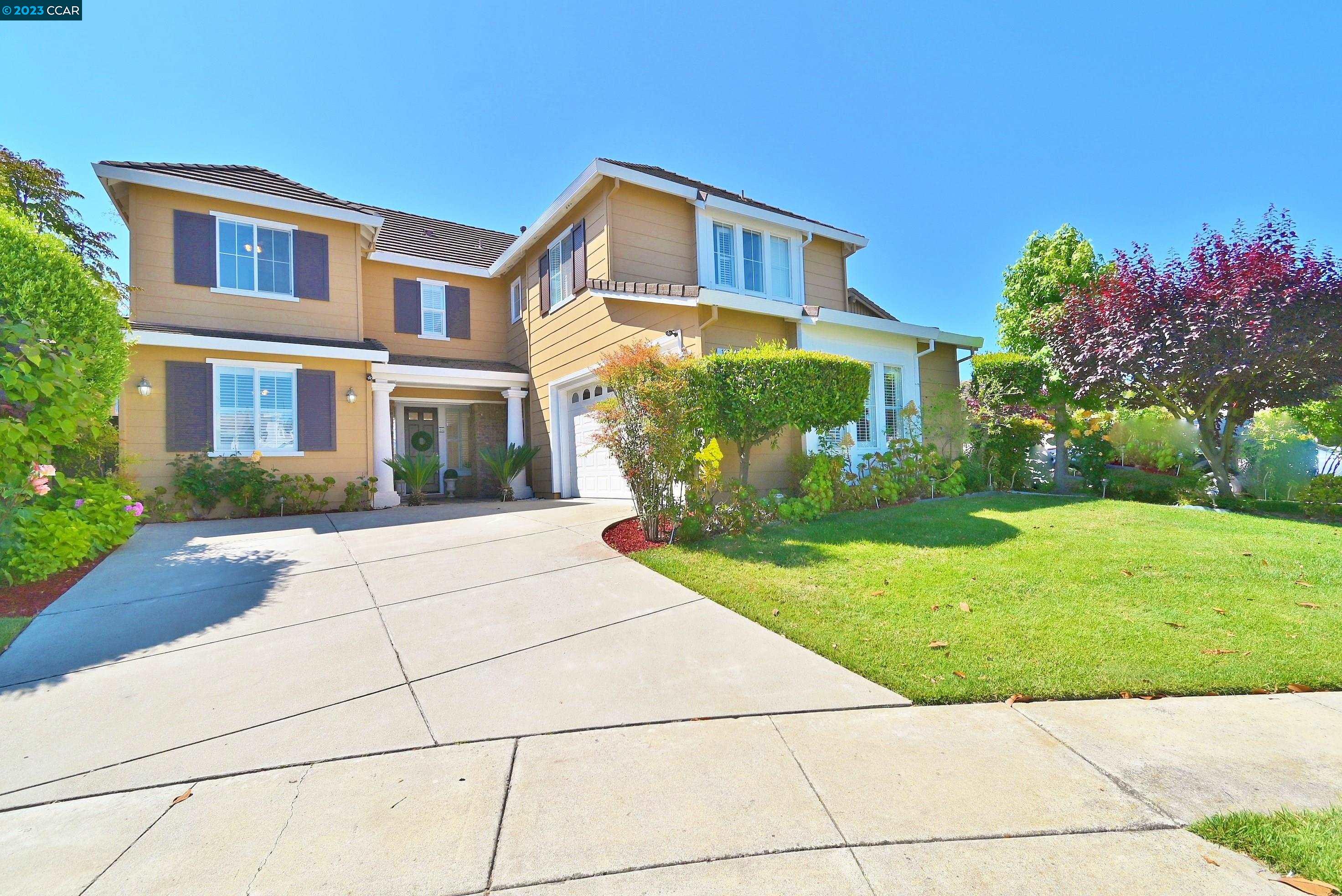 166 Maritime Terrace Hercules, CA 94547 - Photo 1 of 1 a front view of a house with garden