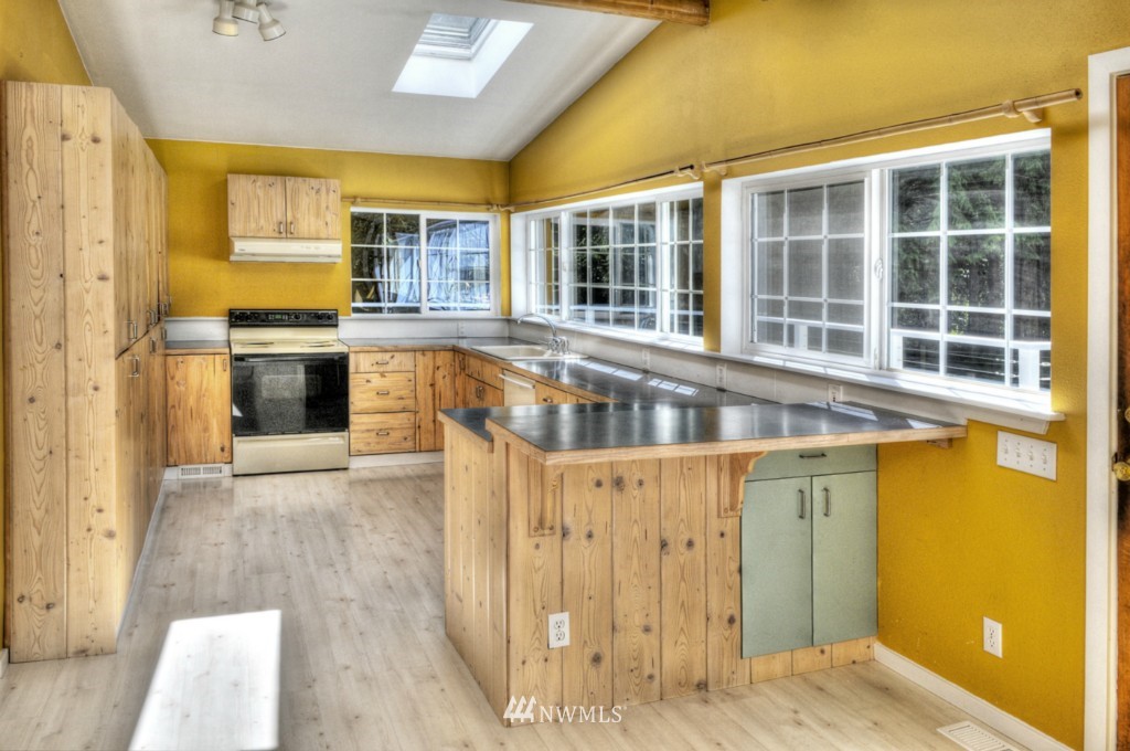 20897 Northeast Melson Road Poulsbo, WA 98370 - Photo 17 of 23 Gallery Image 17