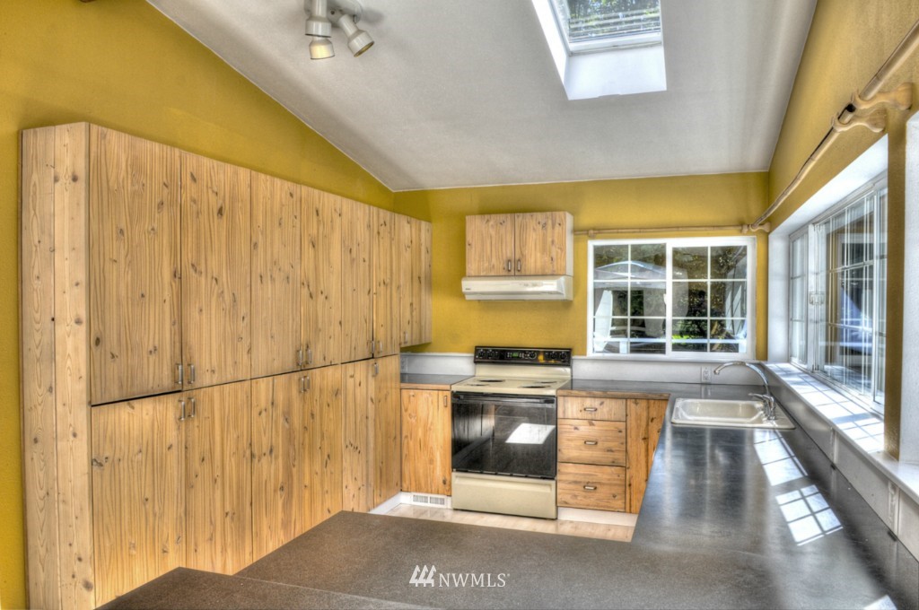 20897 Northeast Melson Road Poulsbo, WA 98370 - Photo 18 of 23 Gallery Image 18