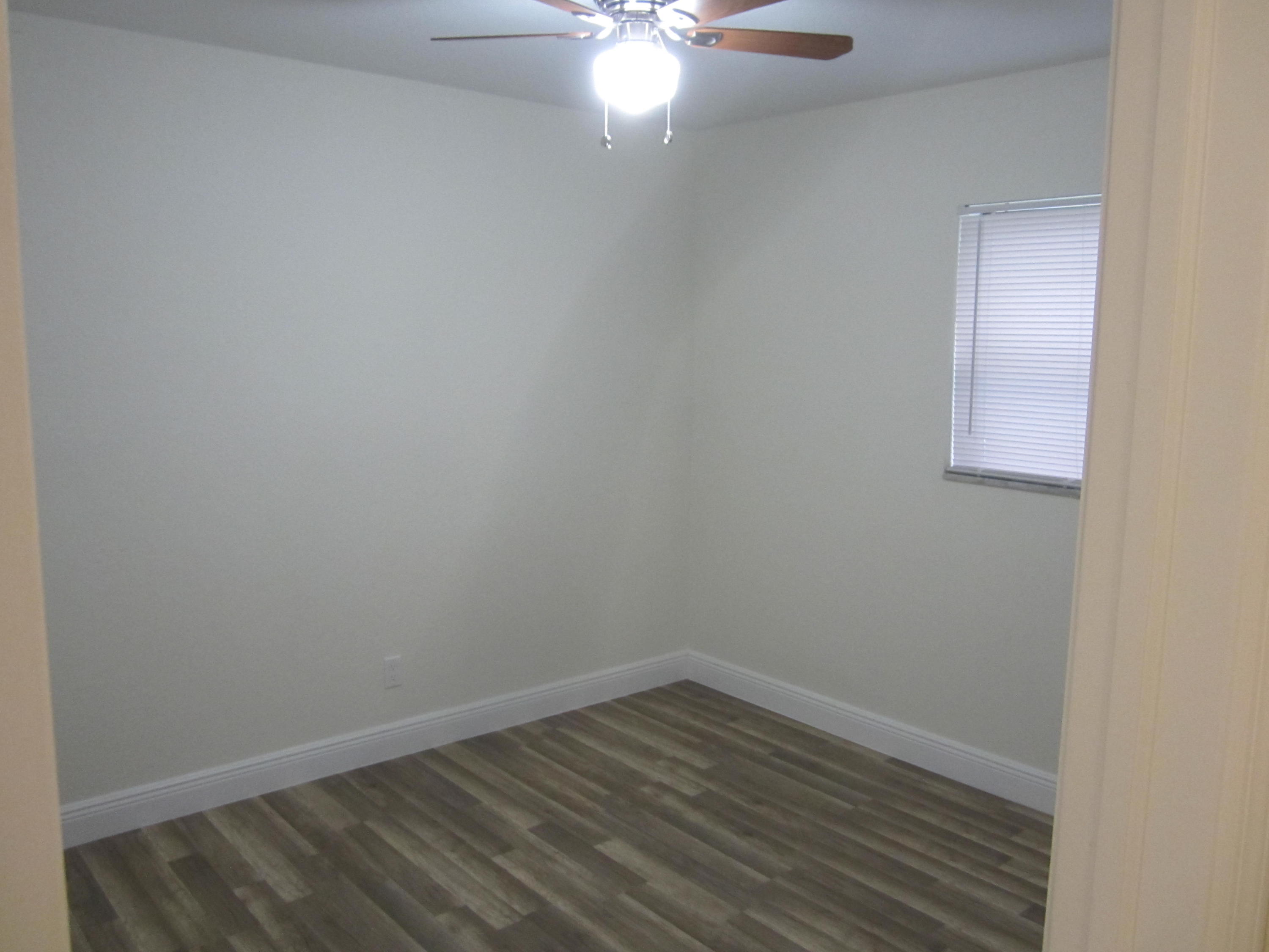 5985 Mango Road West Palm Beach, FL 33413 - Photo 23 of 44 IMG_1863