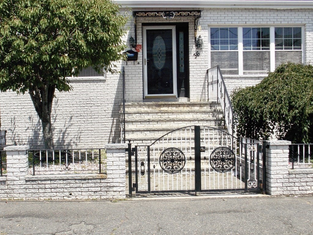 36 Beach Road Revere, MA 02151 - Photo 3 of 23 Gallery Image 3