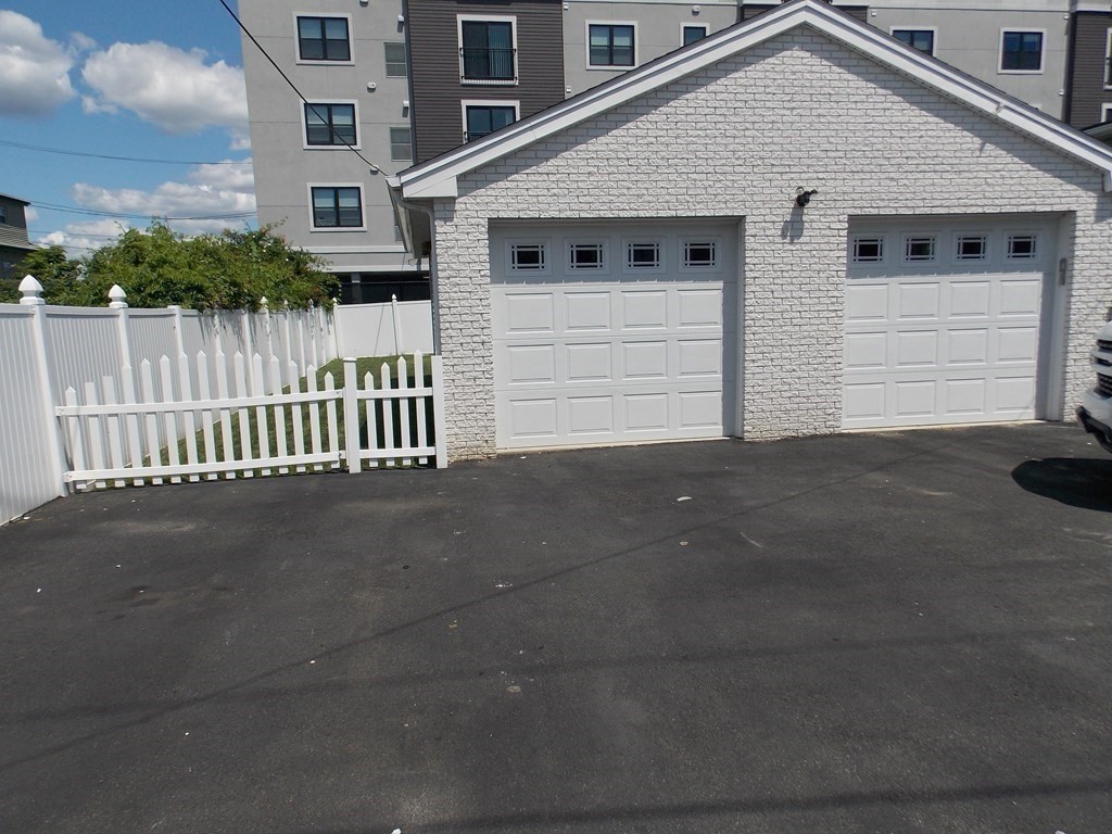 36 Beach Road Revere, MA 02151 - Photo 5 of 23 Gallery Image 5