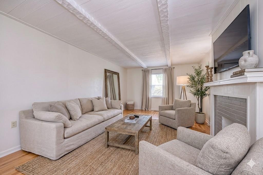 423 Walnut Street Pittsburgh, PA 15238 - Photo 4 of 41 Virtually Staged