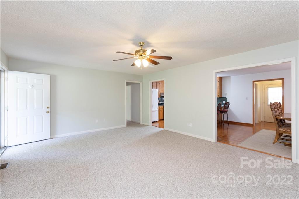 3906 Harmony Road Catawba, SC 29704 - Photo 4 of 36 Gallery Image 4