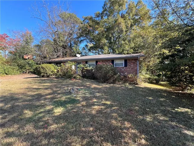 $139,000 | 953 Meadow Rock Drive, Stone Mountain, GA 30083