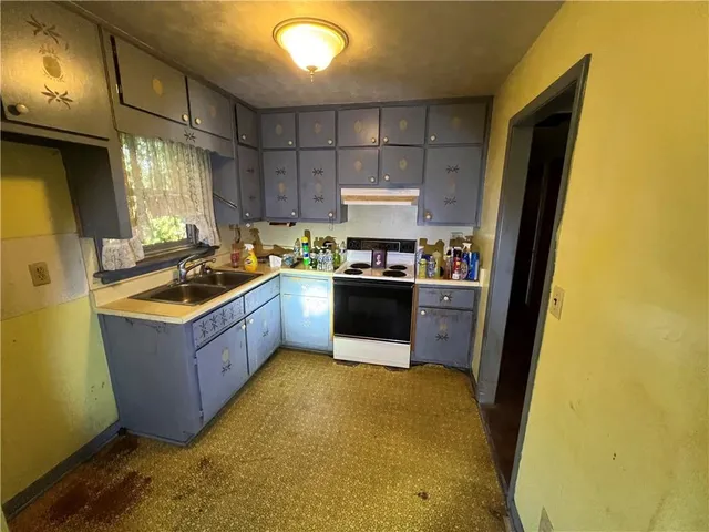 $139,000 | 953 Meadow Rock Drive, Stone Mountain, GA 30083