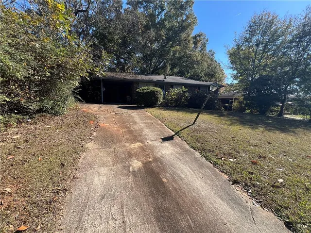 $139,000 | 953 Meadow Rock Drive, Stone Mountain, GA 30083