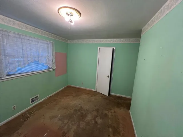 $139,000 | 953 Meadow Rock Drive, Stone Mountain, GA 30083