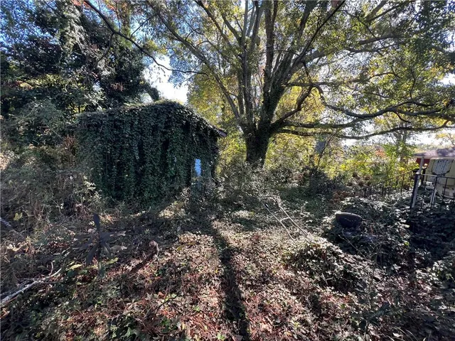 $139,000 | 953 Meadow Rock Drive, Stone Mountain, GA 30083