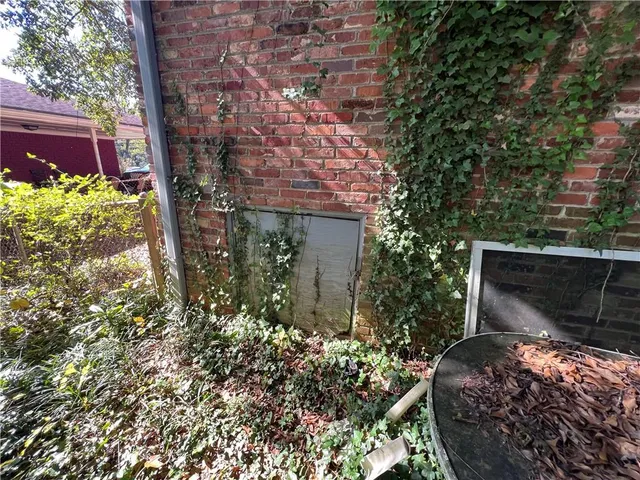 $139,000 | 953 Meadow Rock Drive, Stone Mountain, GA 30083