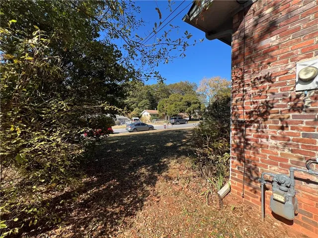$139,000 | 953 Meadow Rock Drive, Stone Mountain, GA 30083