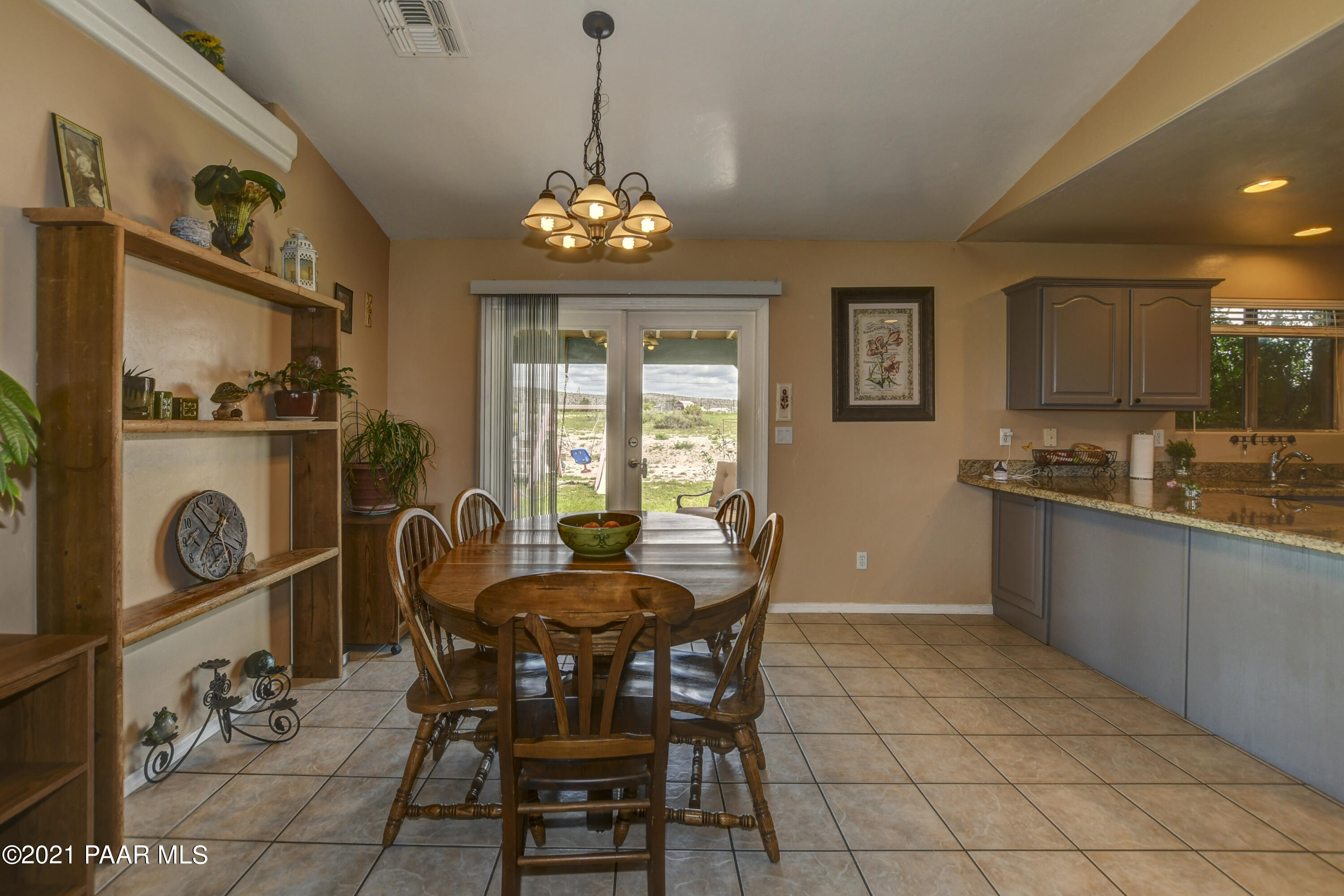 940 West Fernview Road Paulden, AZ 86334 - Photo 9 of 21 Dining Room 1 (4)