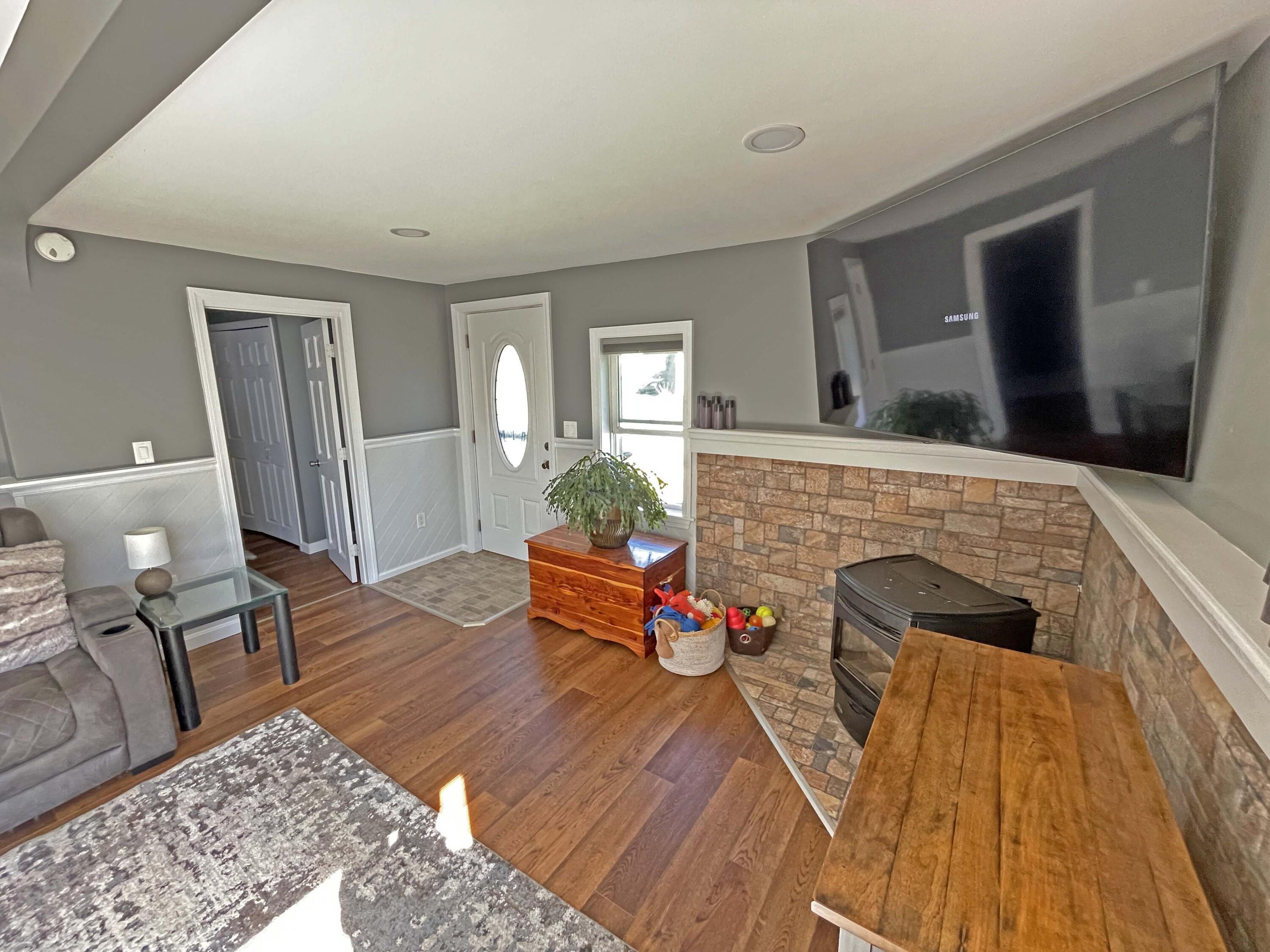 22 Lane Street Bangor, ME 04401 - Photo 5 of 10 living room 1