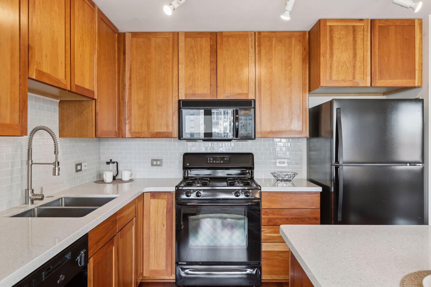 929 Portland Avenue, Unit 703 Minneapolis, MN 55404 - Photo 14 of 45