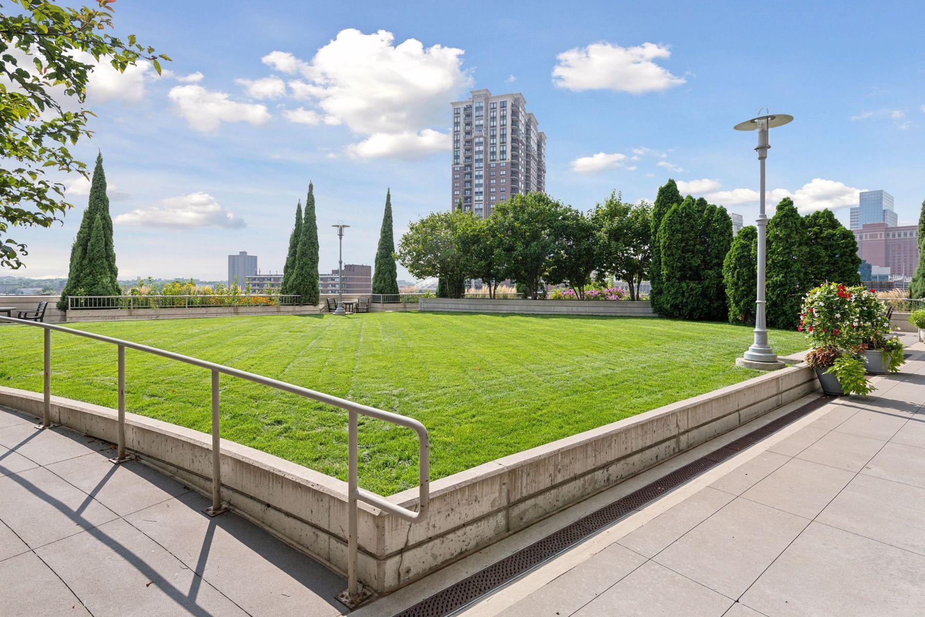 929 Portland Avenue, Unit 703 Minneapolis, MN 55404 - Photo 41 of 45