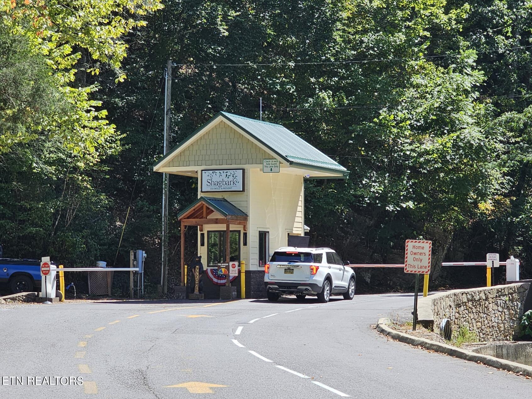2211 Ridgeland Circle Sevierville, TN 37862 - Photo 32 of 32 Shagbark Security Gate Entrance