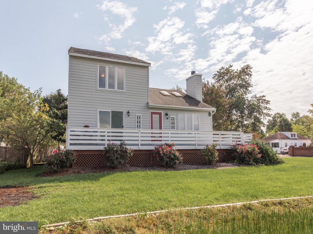 1501 Fullerton Road Edgewater, MD 21037 - Photo 2 of 59 Waterfront views from wrap around deck