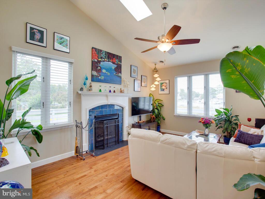 1501 Fullerton Road Edgewater, MD 21037 - Photo 11 of 59 Living Room with panoramic water views