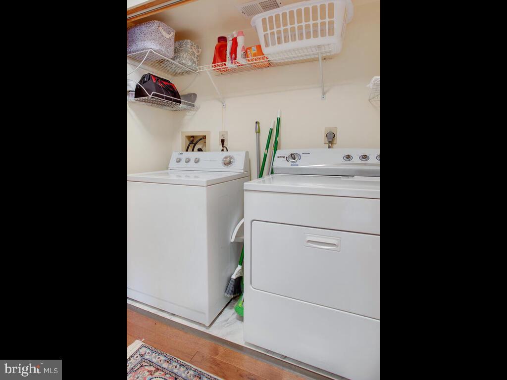 1501 Fullerton Road Edgewater, MD 21037 - Photo 32 of 59 Main level laundry