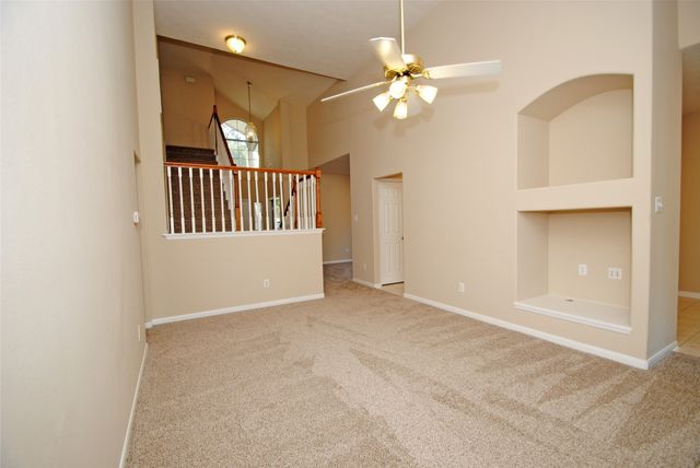 $399,900 | 14 Wintergrass Place, The Woodlands, TX 77382