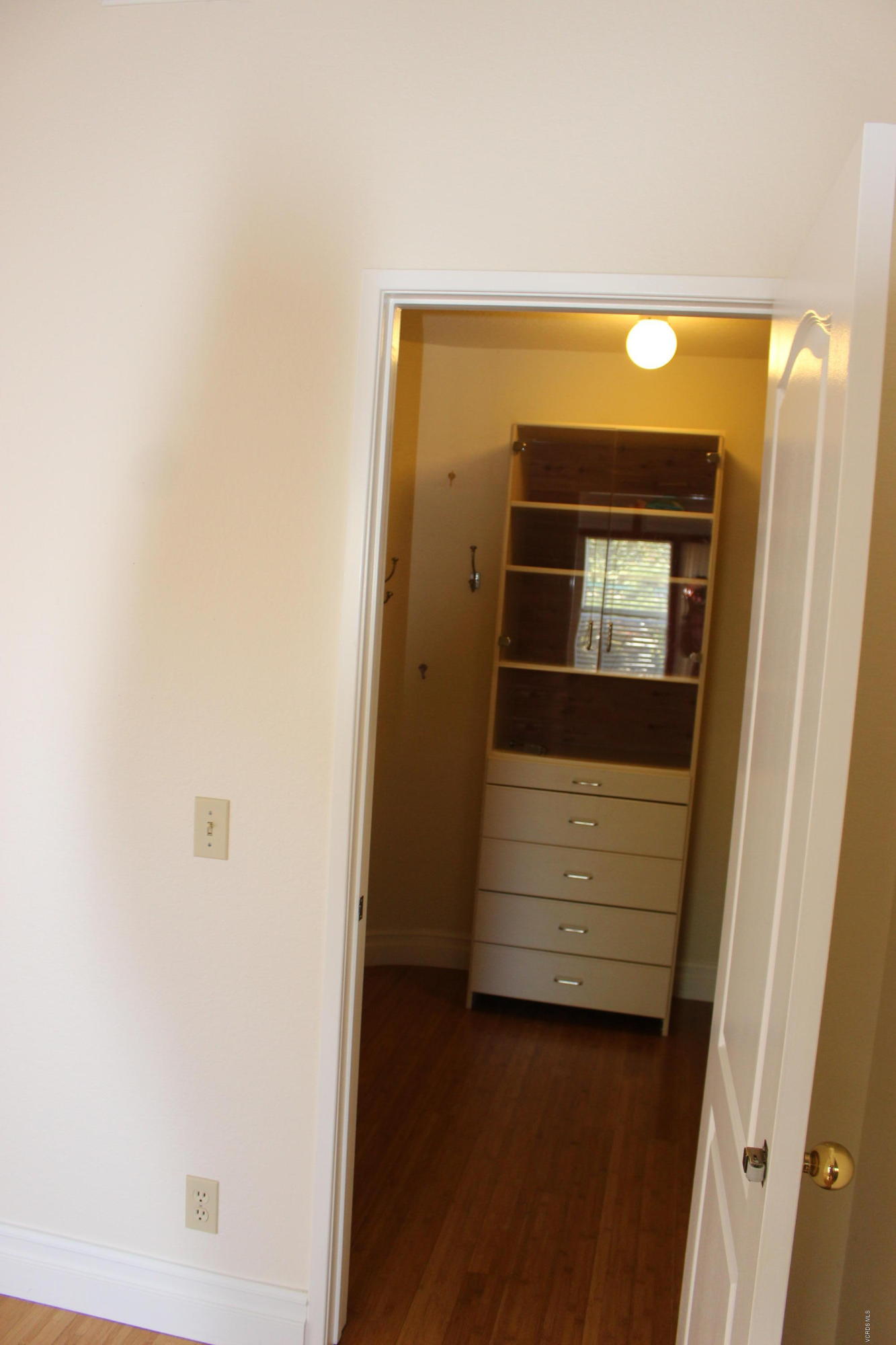 605 Galloping Hill Road Simi Valley, CA 93065 - Photo 17 of 35 a view of walk in closet