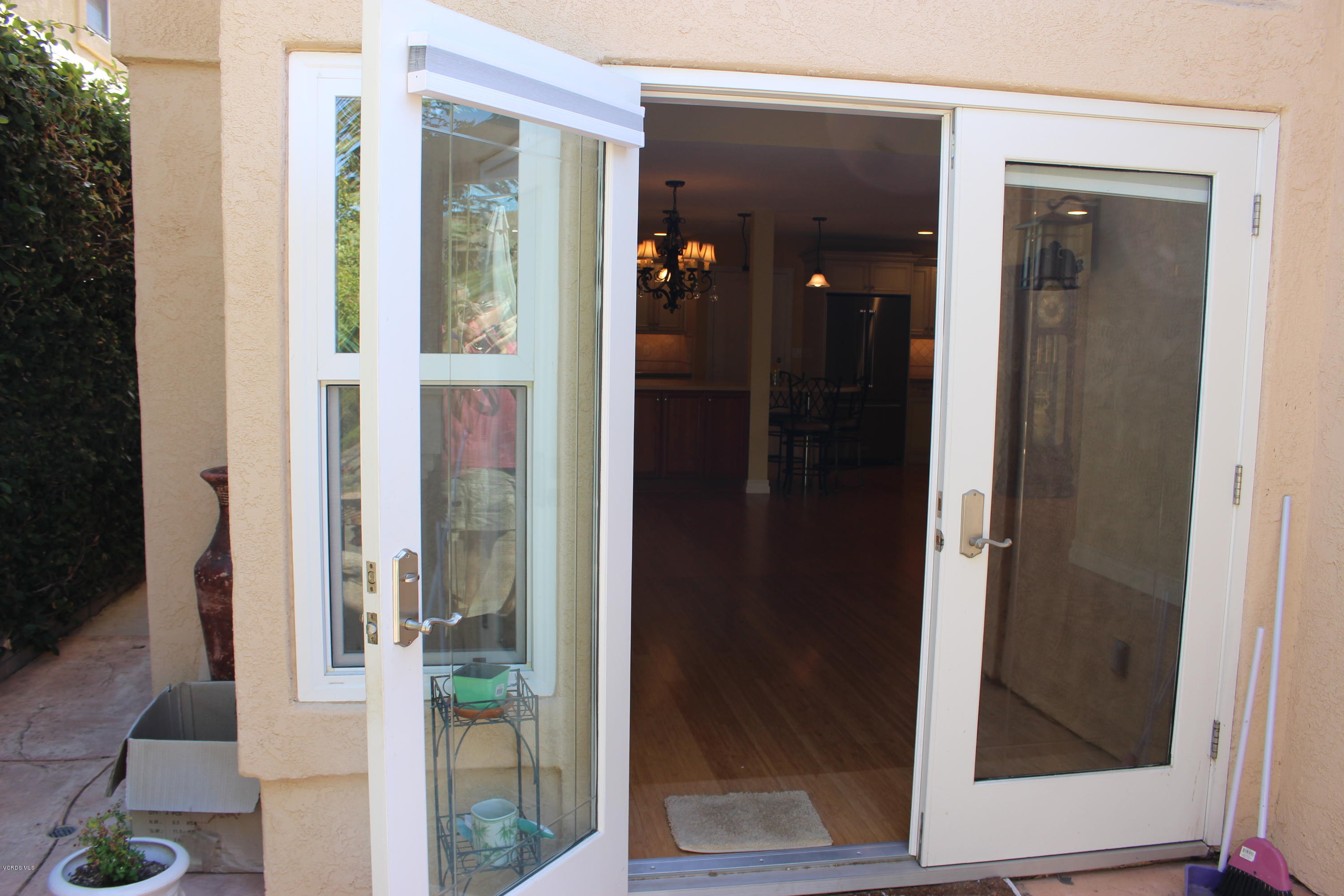 605 Galloping Hill Road Simi Valley, CA 93065 - Photo 24 of 35
