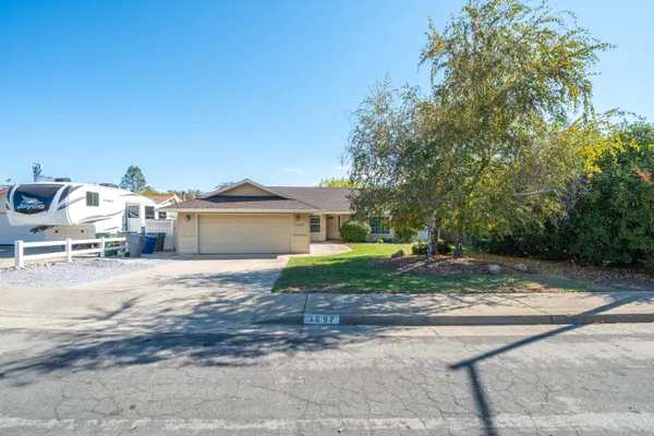 $335,000 | 3697 Wolverine Drive, Redding, CA 96001